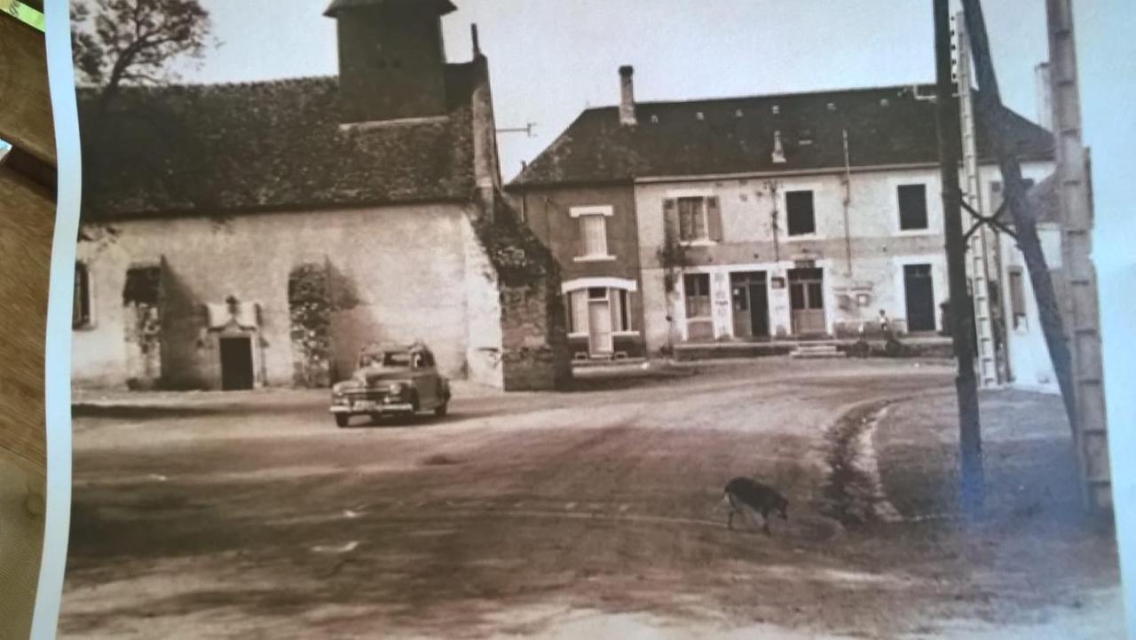 Chambres D'Hotes La Chaumiere Coulonges  Exterior photo